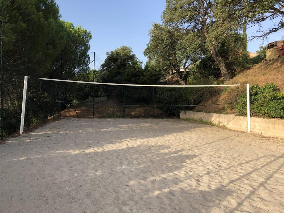 Appartement avec jardinet, terrasse, piscine et parking aux Issambres - FR-1-768-9 House in Sainte-Maxime
