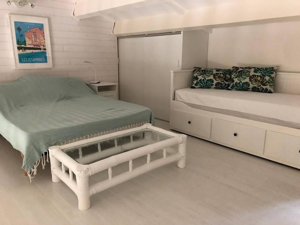 Maison mitoyenne T3 avec piscine, clim, parking, animaux acceptés - FR-1-768-21 House in Sainte-Maxime