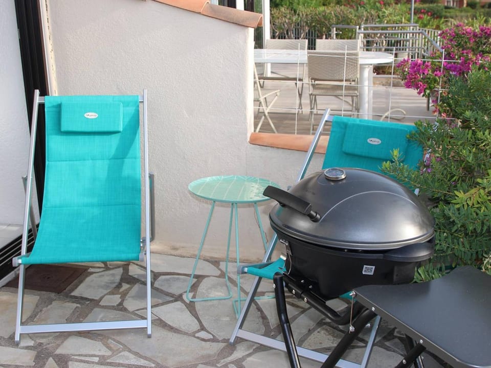 Maison mitoyenne T3 avec piscine, clim, parking, animaux acceptés - FR-1-768-21 House in Sainte-Maxime