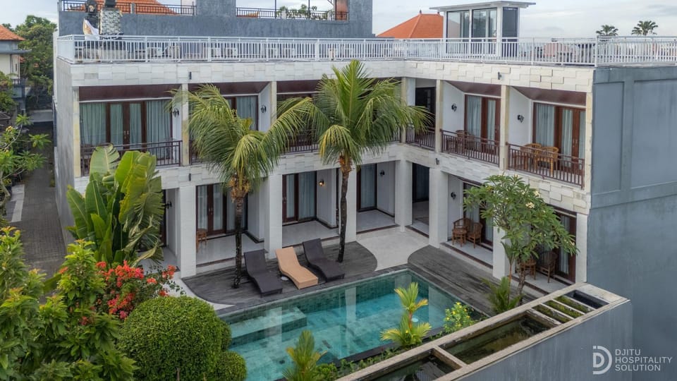 Property building, Swimming pool