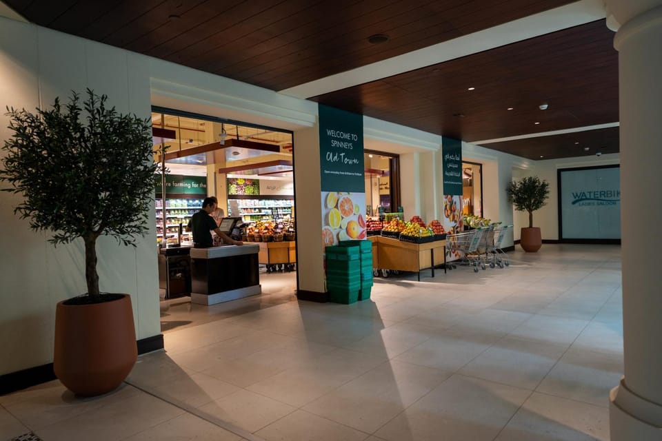 Supermarket/grocery shop