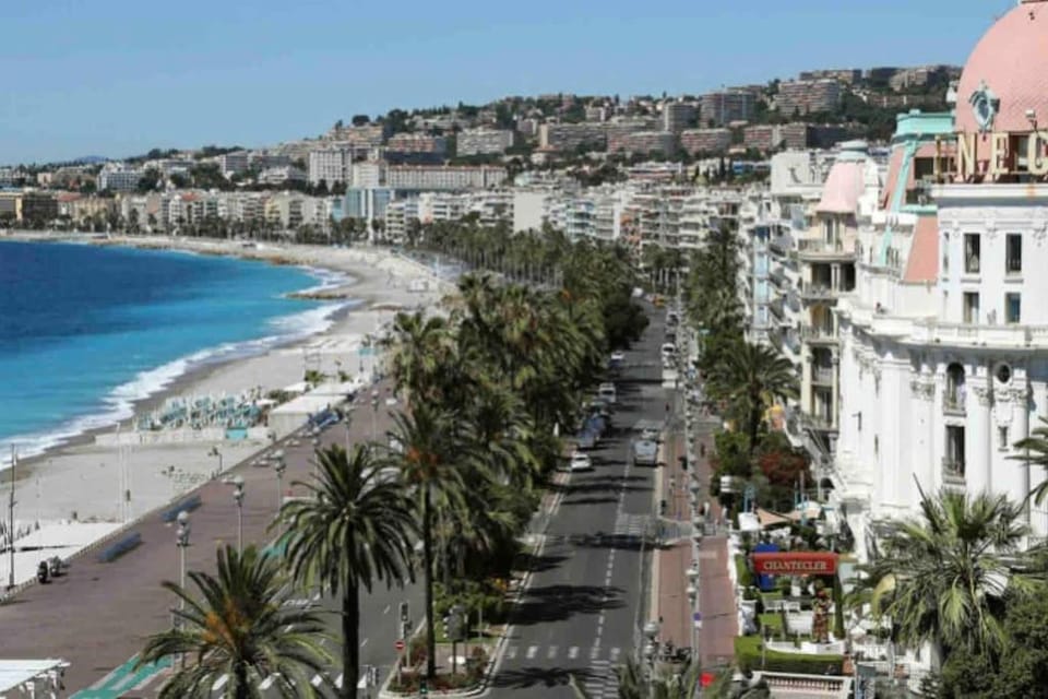 Une atypique et merveilleuse Petite maison en plein cœur de Nice, à proximité de la mer et des plages Apartment in Nice