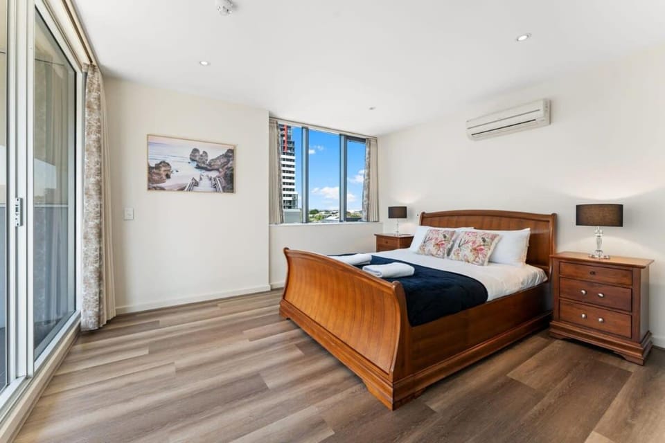 2BR CBD Apt Swimming Pool Sauna SPA CBD Apartment in Adelaide