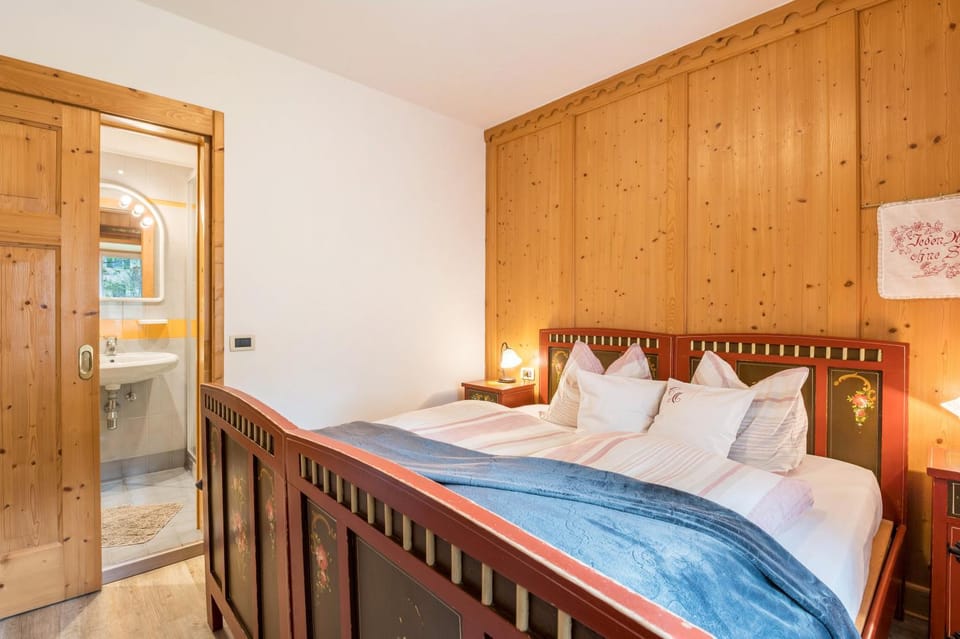 Property building, Living room, Bedroom