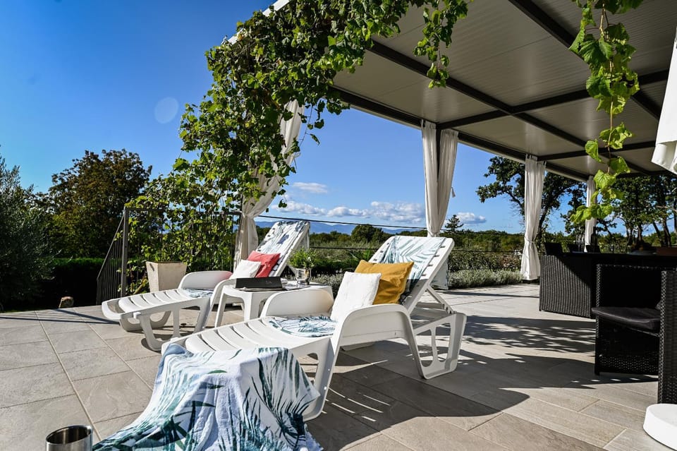 Balcony/Terrace, Balcony/Terrace, sunbed