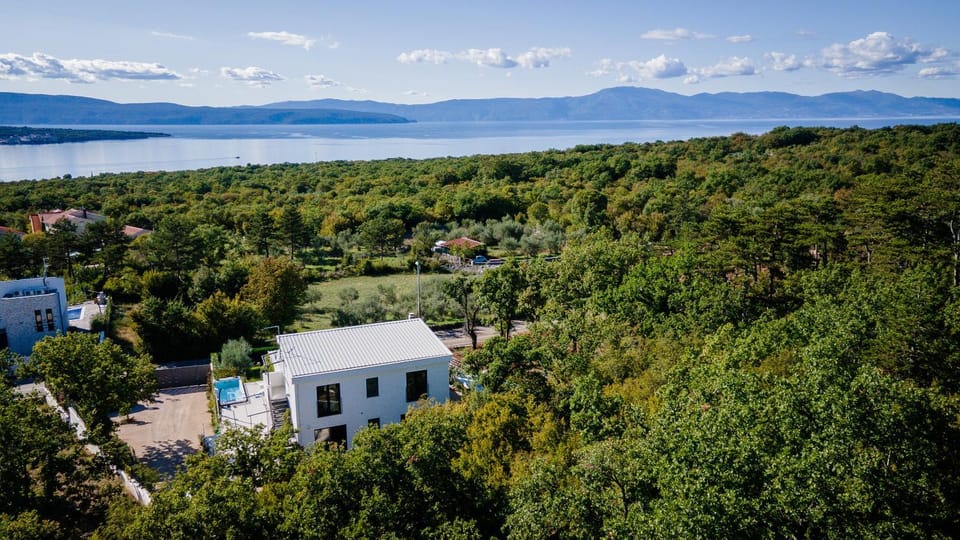 Property building, Bird's eye view, Sea view