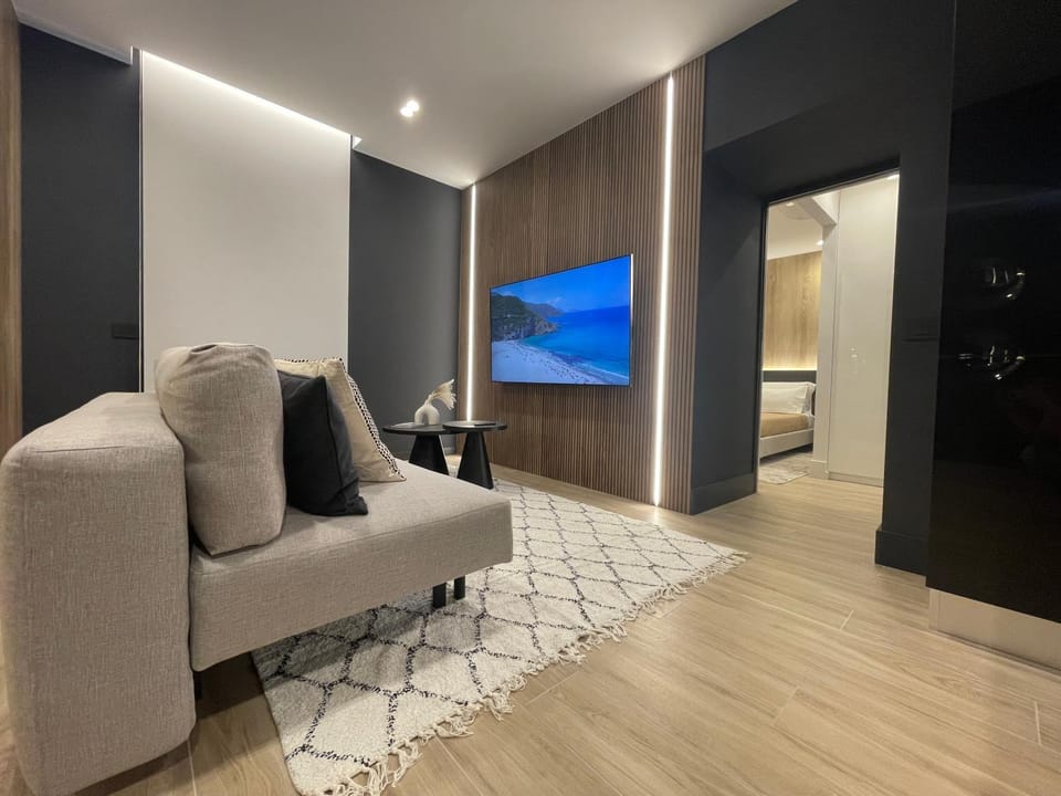 TV and multimedia, Living room, Seating area