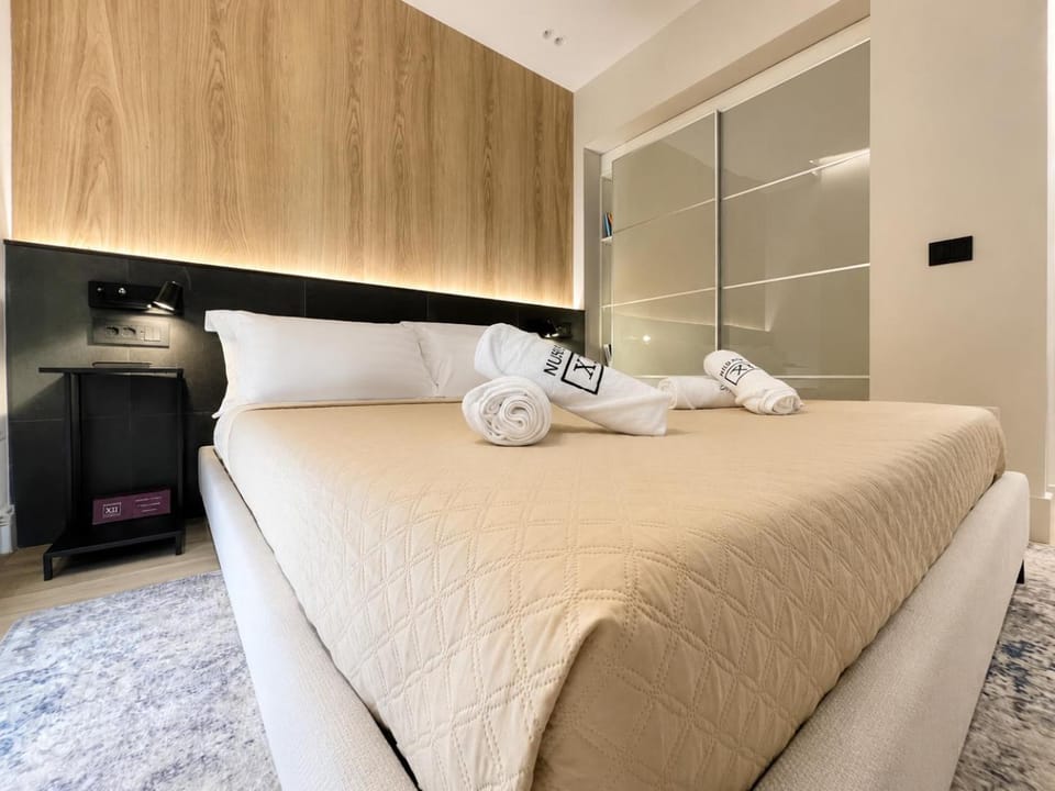 Bed, Photo of the whole room, Bedroom, towels, wardrobe