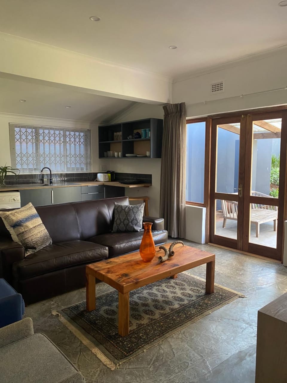 Kitchen or kitchenette, Living room, Seating area