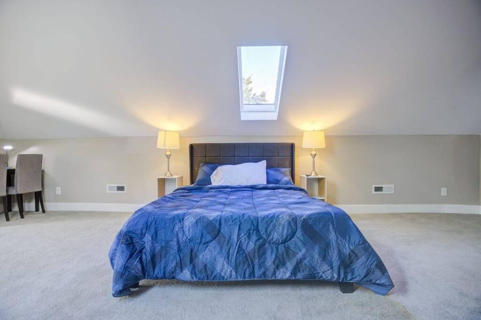 Fountain Gem: Your Urban Oasis Apartment in Indianapolis
