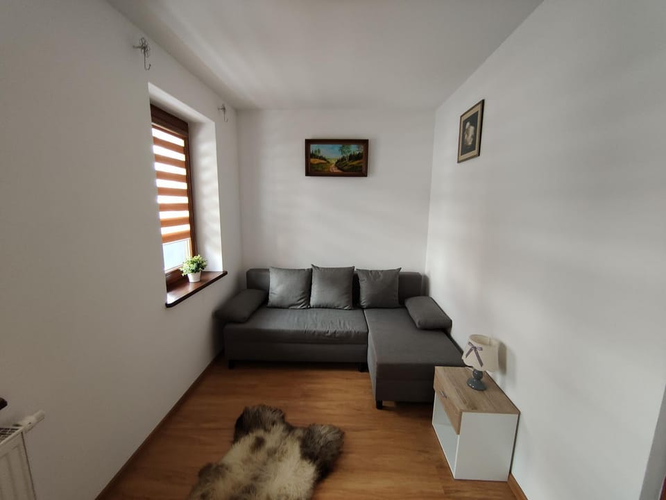 Seating area, Bedroom