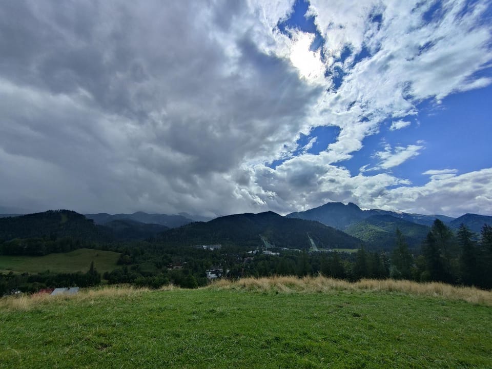 Nearby landmark, Natural landscape, Mountain view