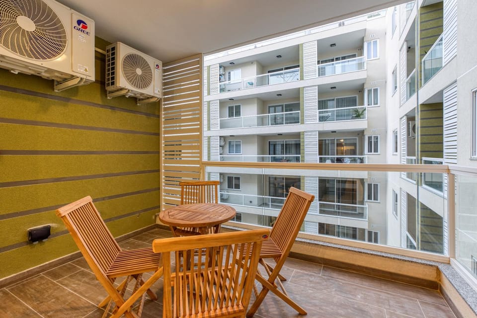 Balcony/Terrace, Living room, Seating area, Dining area, air conditioner