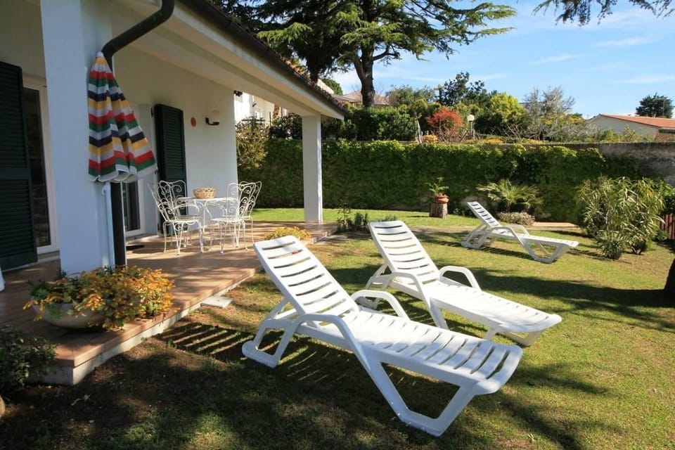 Property building, Garden, Garden view