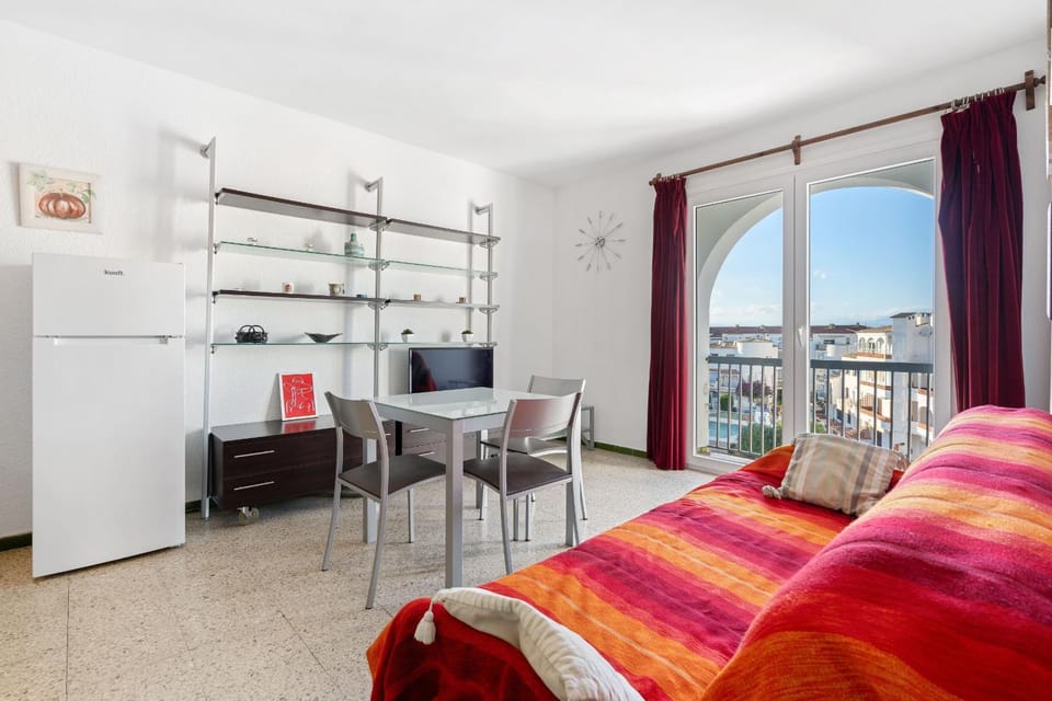 TV and multimedia, Balcony/Terrace, Living room, Photo of the whole room, Dining area
