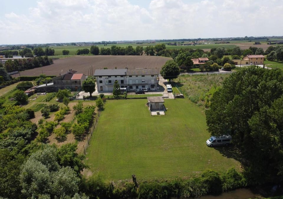 Property building, Bird's eye view