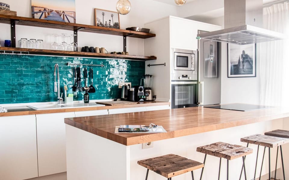 Coffee/tea facilities, Kitchen or kitchenette, Dining area, dishwasher, minibar, pet friendly, stove