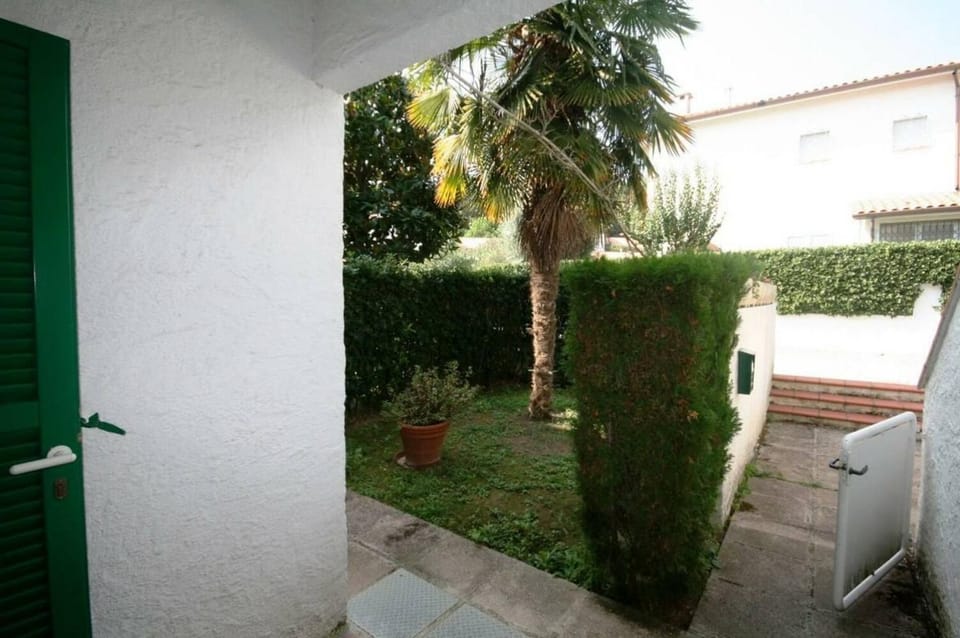Property building, Garden, Garden view