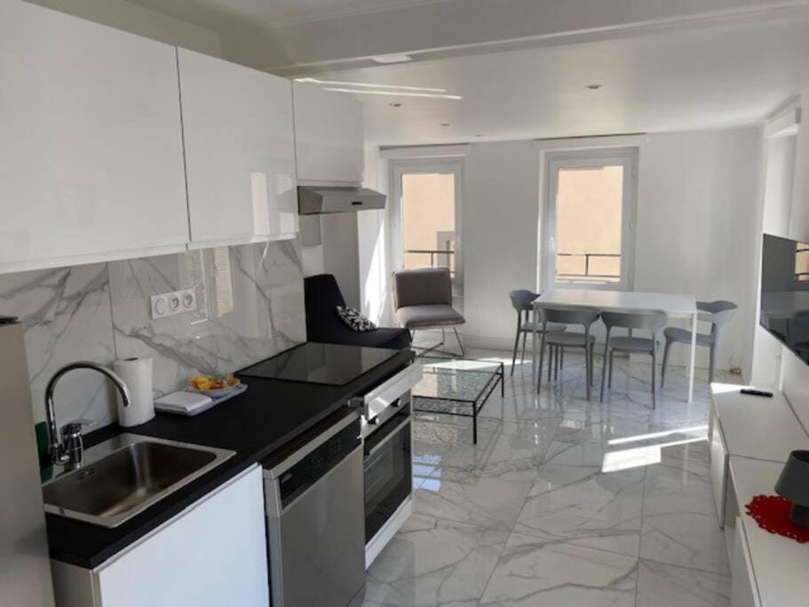 Seating area, Dining area, dishwasher, pet friendly