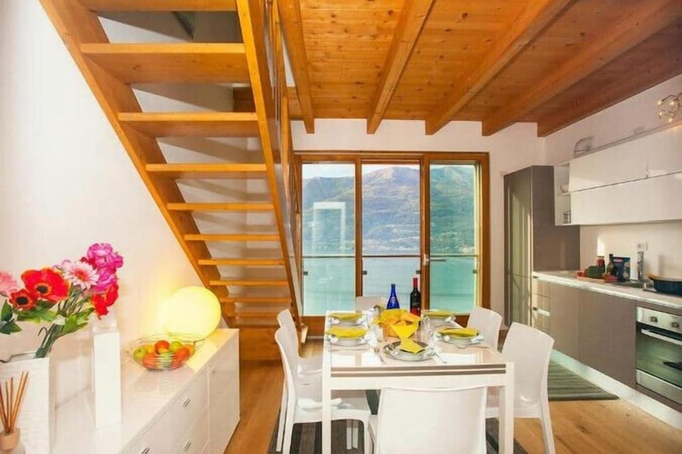 Kitchen or kitchenette, Food and drinks, Dining area, Food