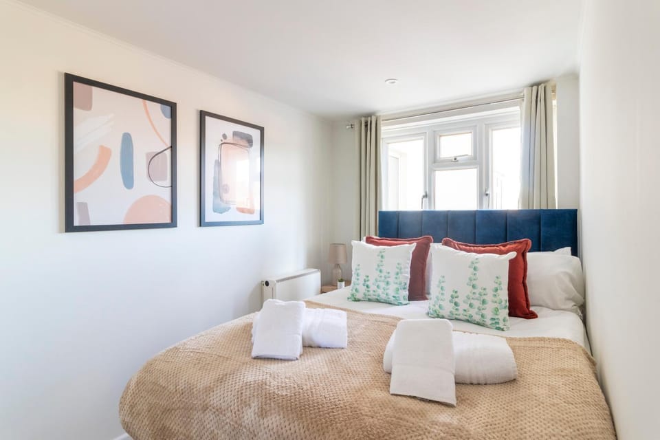 Incredible Sea View 2 bedroom Beach Apartment Apartment in Bournemouth