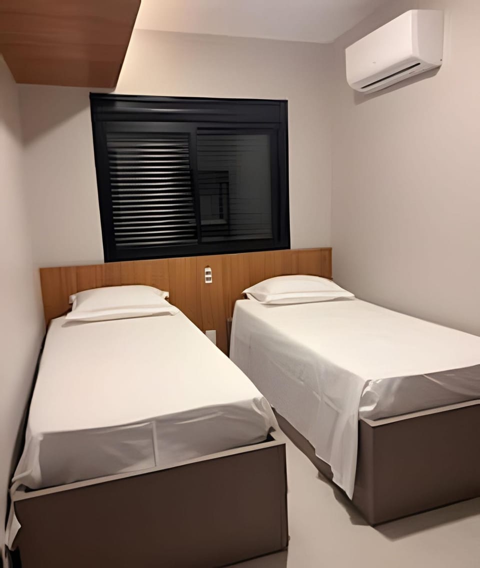 Bed, Bedroom, air conditioner