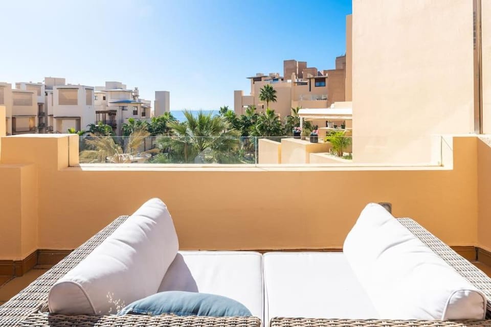 3BR Penthouse with Private Pool Apartment in Costa del Sol