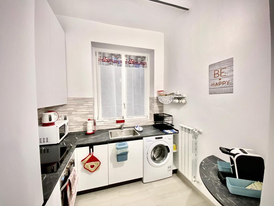 Kitchen or kitchenette, kitchen