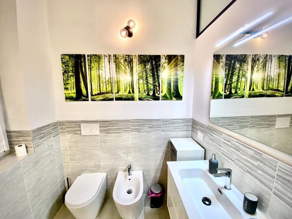 Bathroom, bidet