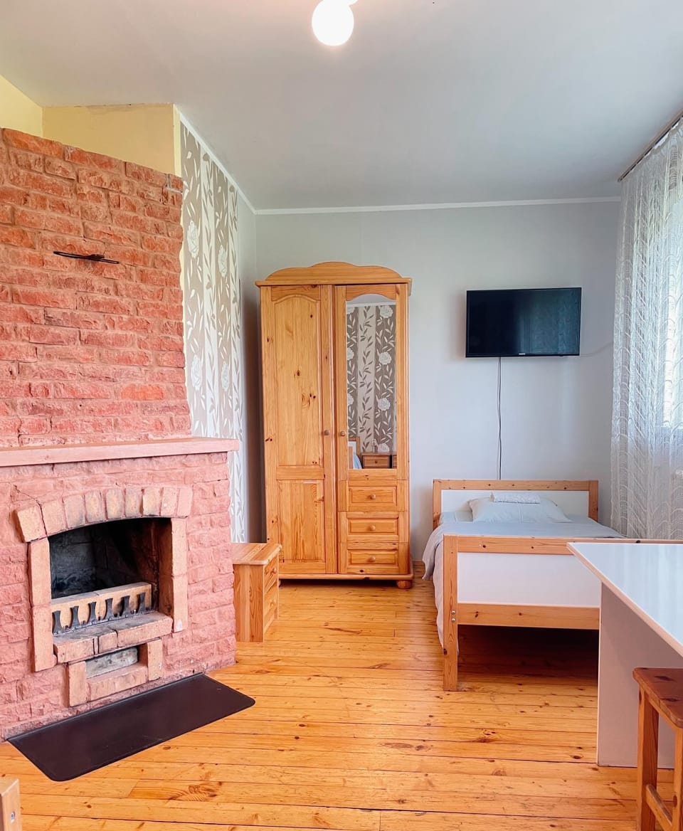 Bed, Bedroom, flat iron