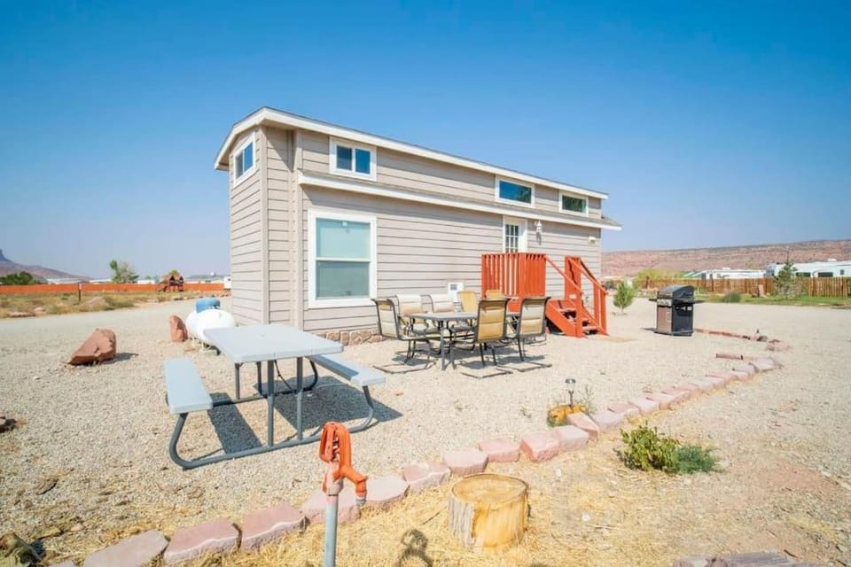 Redrock Moab Tiny House w Large Loft Site 8 House in Spanish Valley