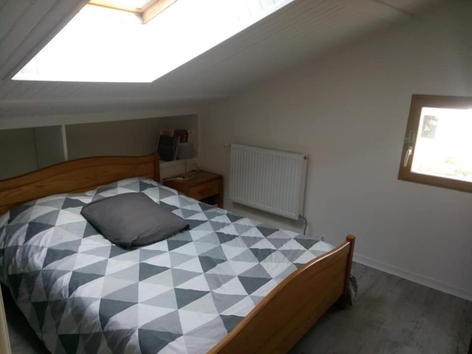 Photo of the whole room, Bedroom, Breakfast, air conditioner