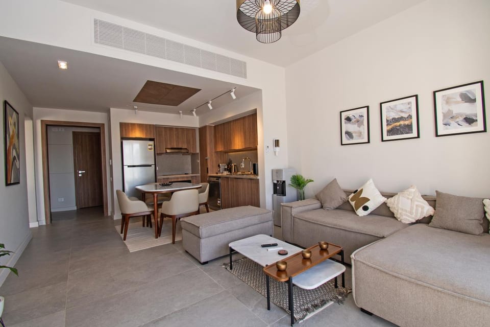 Kitchen or kitchenette, Living room, Seating area, Dining area, minibar, pet friendly, stove