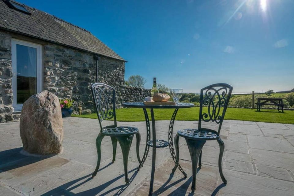 Property building, Patio, Garden, Garden view