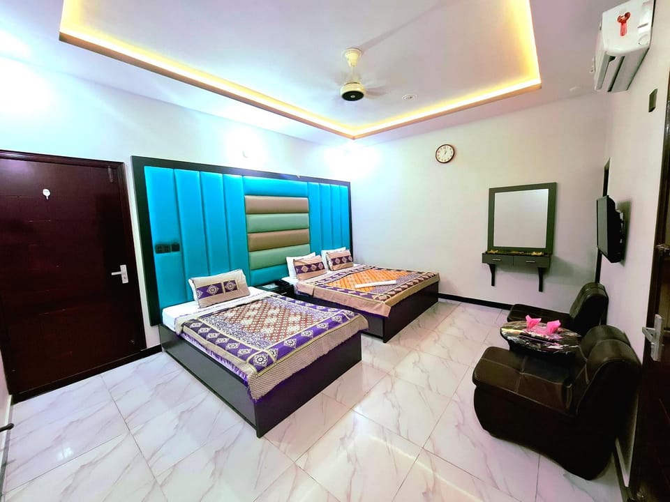 Galaxy Inn Guest House Hotel in Karachi