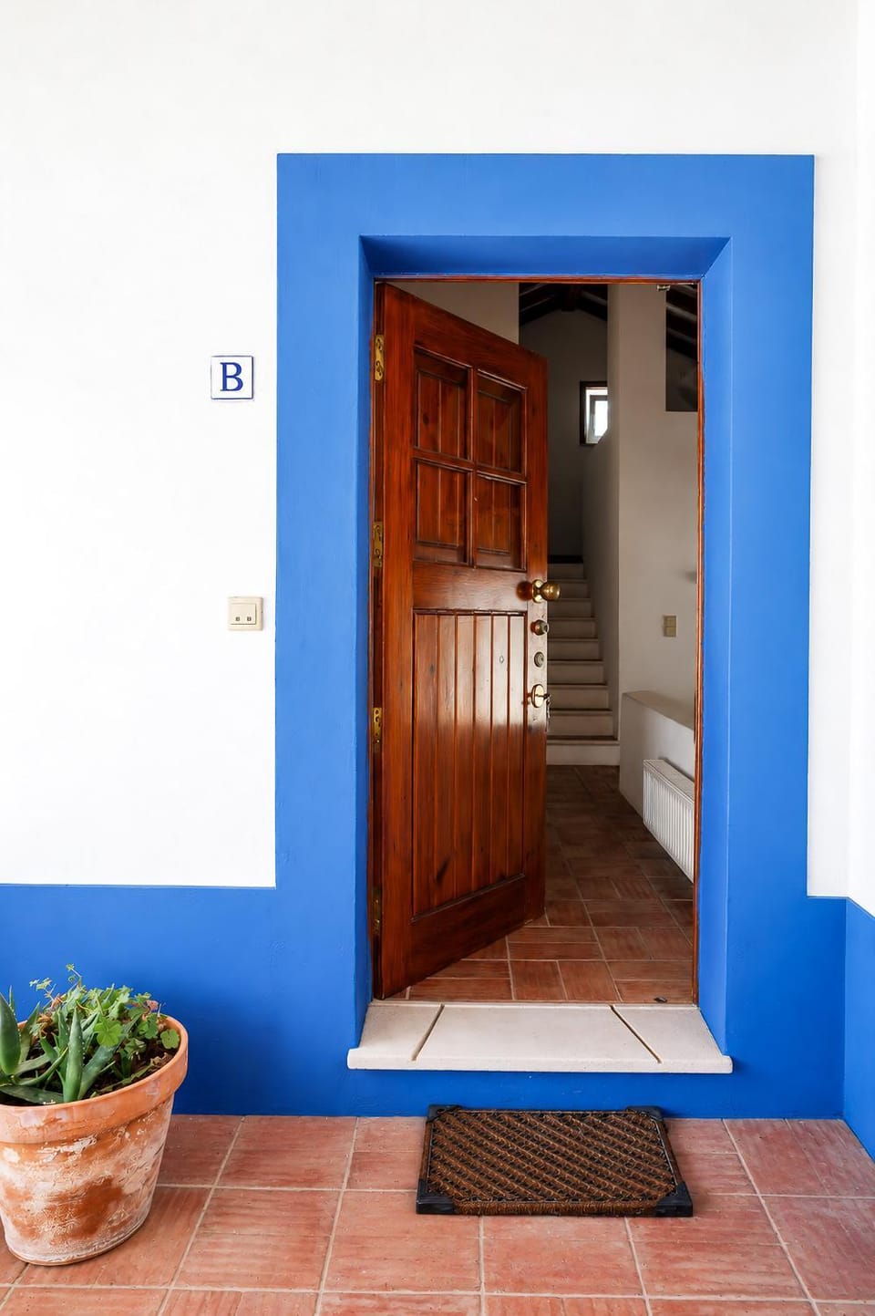 Facade/entrance