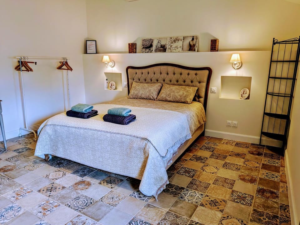 Chambres d'hôtes climatisées Au Petit Bonheur Bed and Breakfast in Nouvelle-Aquitaine