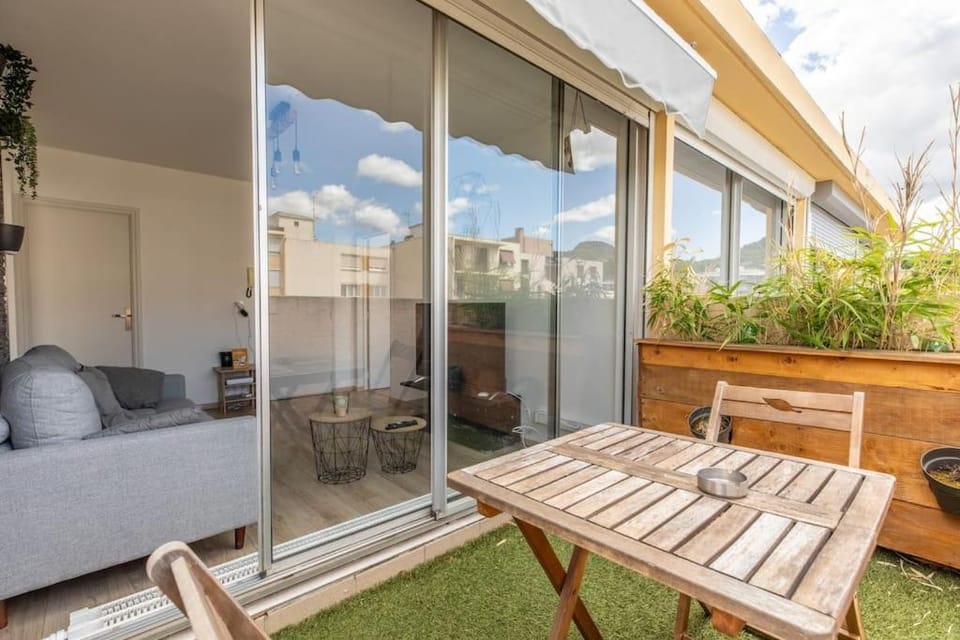 Patio, View (from property/room), Balcony/Terrace, Living room, Dining area