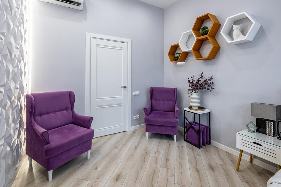 TV and multimedia, Seating area, air conditioner
