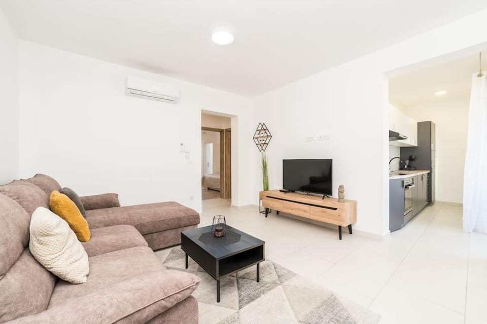 Villa Isola 1, luxury apartment with a pool Apartment in Novalja
