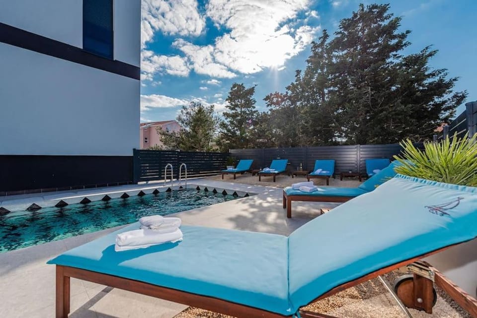 Villa Isola 1, luxury apartment with a pool Apartment in Novalja