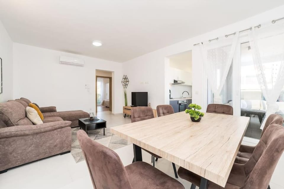 Villa Isola 1, luxury apartment with a pool Apartment in Novalja