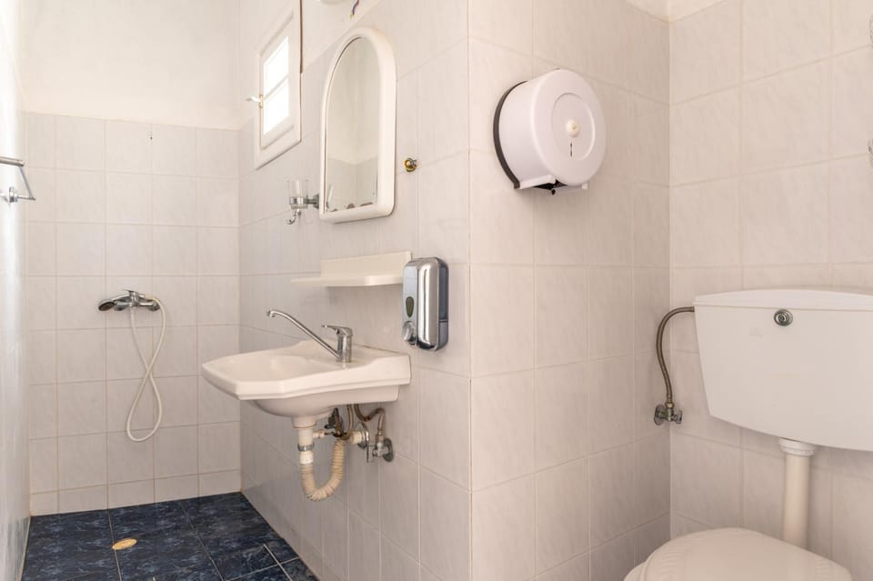 Bathroom, Living room
