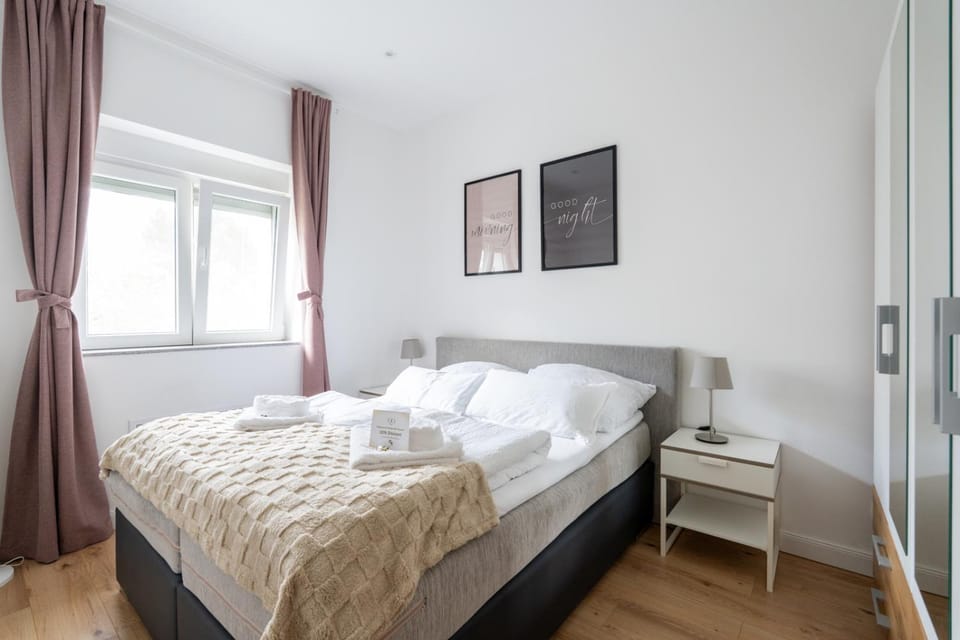 Bed, Photo of the whole room, Bedroom, towels, wardrobe