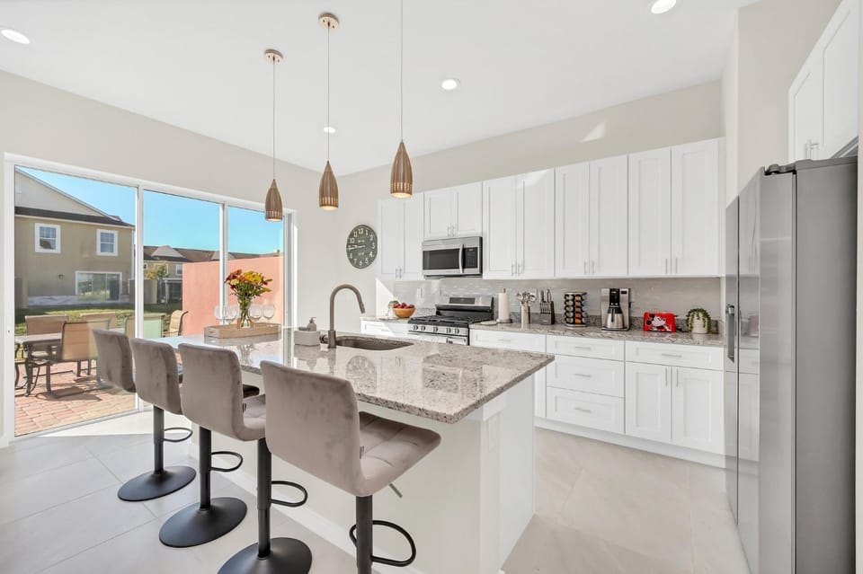 Coffee/tea facilities, Kitchen or kitchenette, Dining area, dishwasher, minibar, pet friendly, stove, toaster