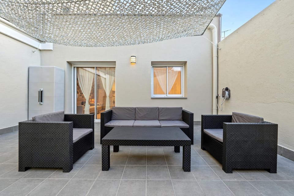 Property building, Living room