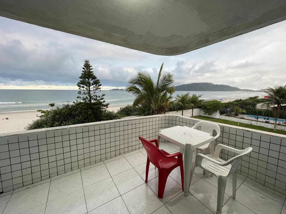 Apartamento frente ao mar, para 3 pessoas Apartment in Florianopolis