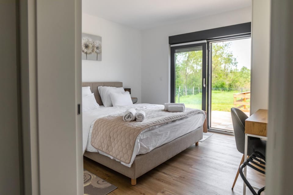 Bed, View (from property/room), Bedroom