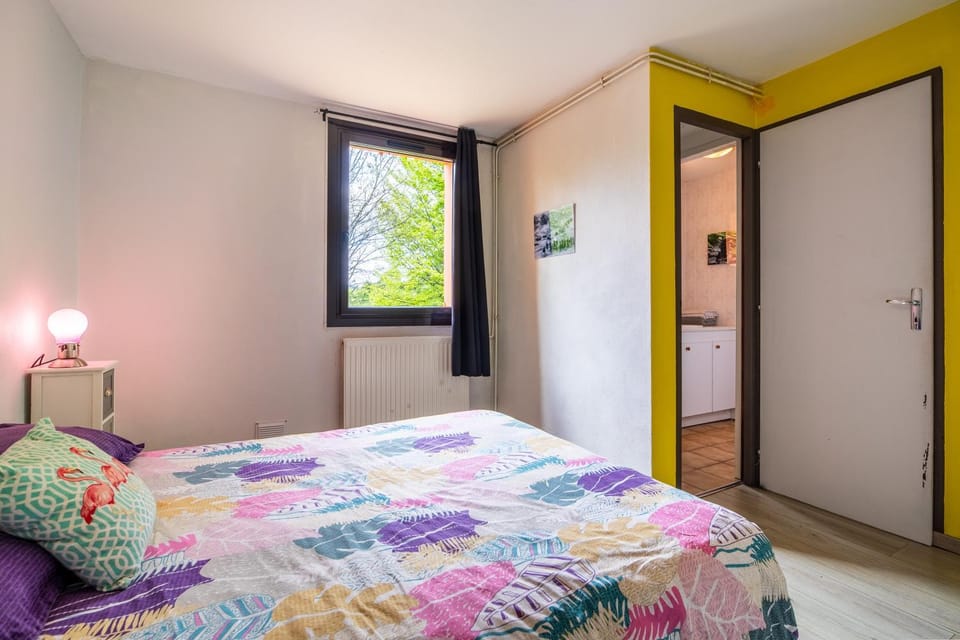 Living room, Bedroom