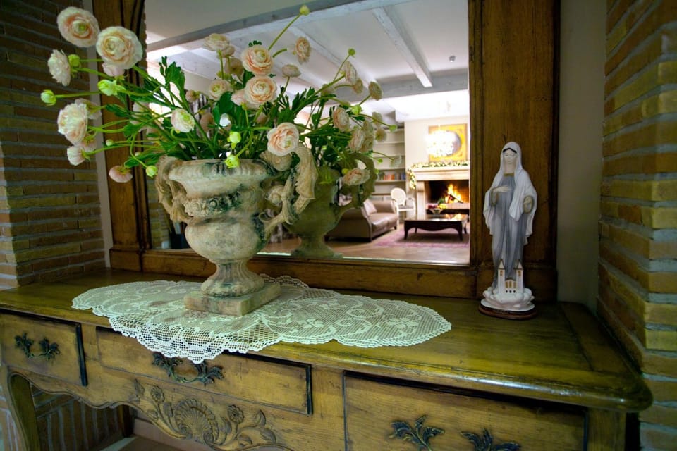 Decorative detail